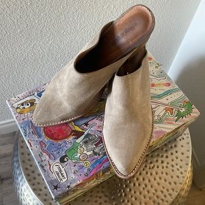 Jeffrey Campbell, suede mules